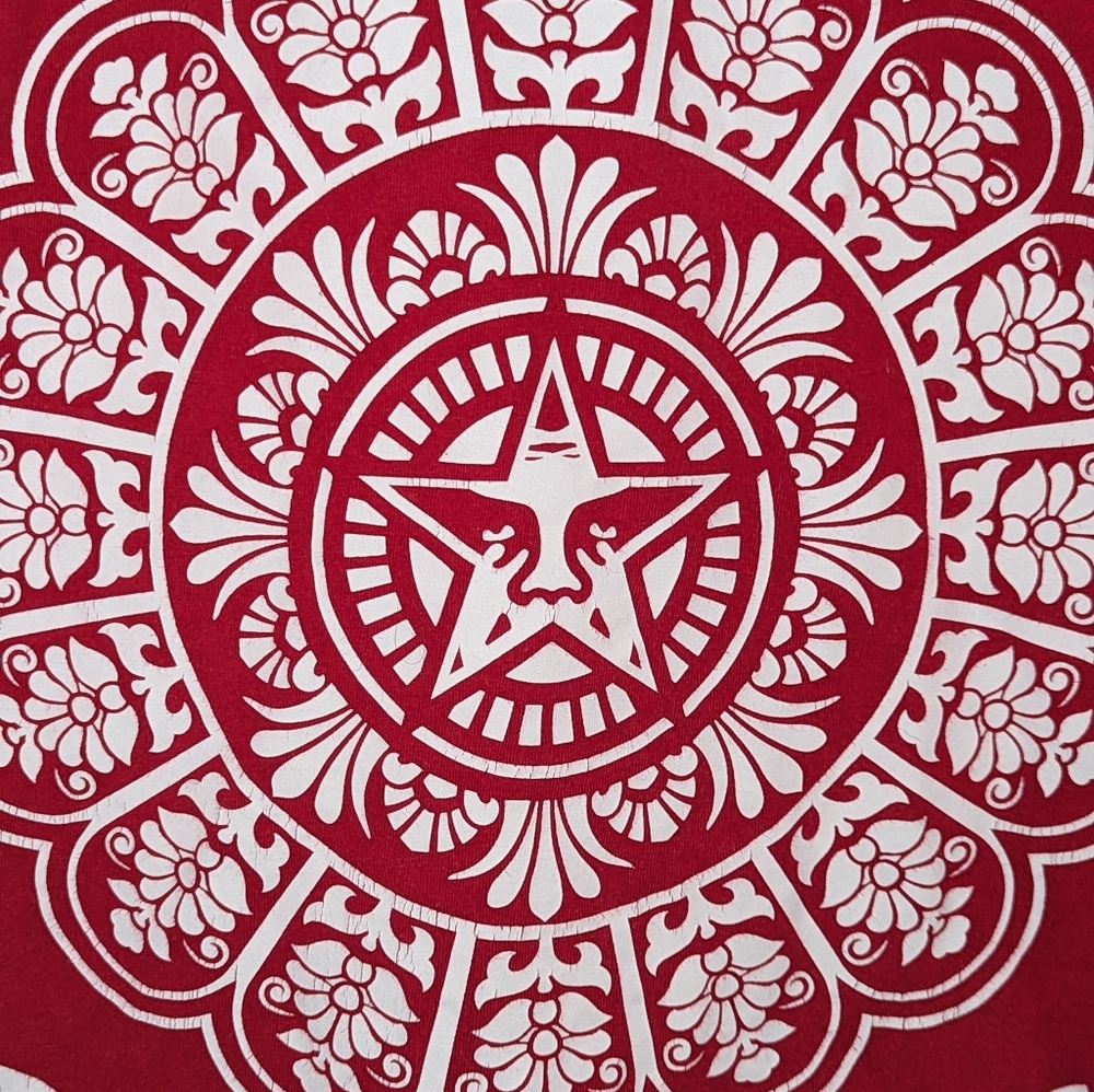 OBEY Original 'OBEY PROPAGANDA' 'OBEY HAWAIIAN FLOWER DESIGN' T-Shirt  - Artwork